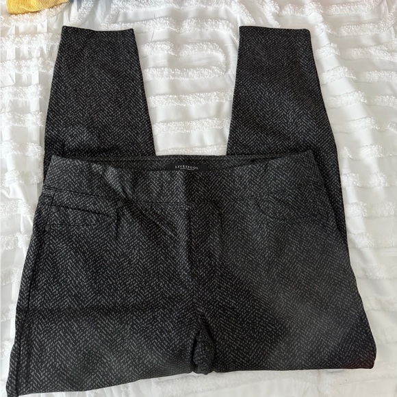 Liverpool Jeans Company Pants - Liverpool Jeans Company Black Patterned Pants